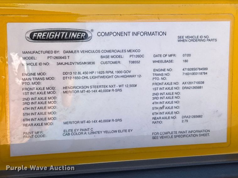 image for item ES5871 2021 Freightliner Cascadia 126 semi truck