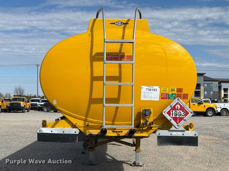image for item ES5873 2010 Beall BAST-97-3-DC tank trailer