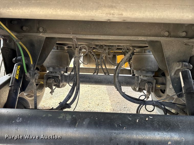 image for item ES5873 2010 Beall BAST-97-3-DC tank trailer