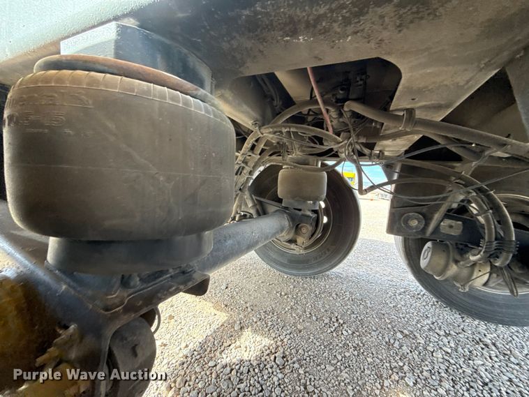 image for item ES5873 2010 Beall BAST-97-3-DC tank trailer