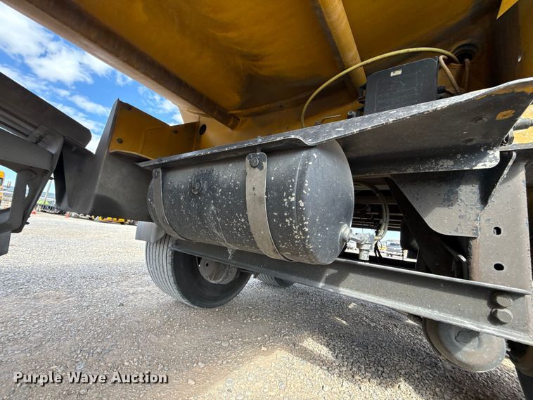 image for item ES5873 2010 Beall BAST-97-3-DC tank trailer