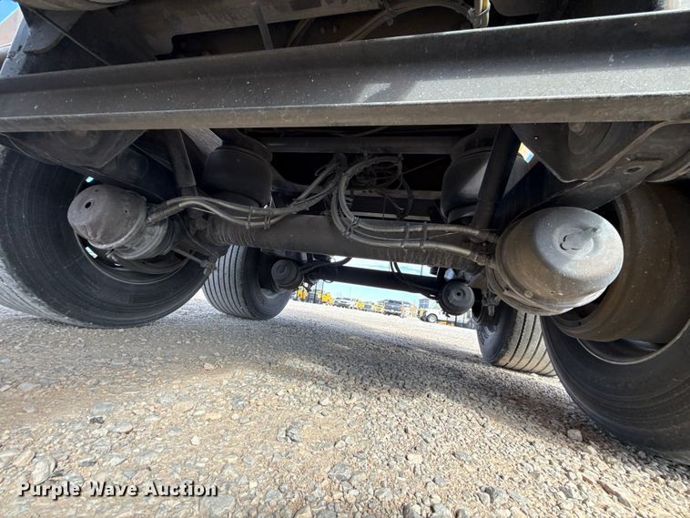 image for item ES5873 2010 Beall BAST-97-3-DC tank trailer