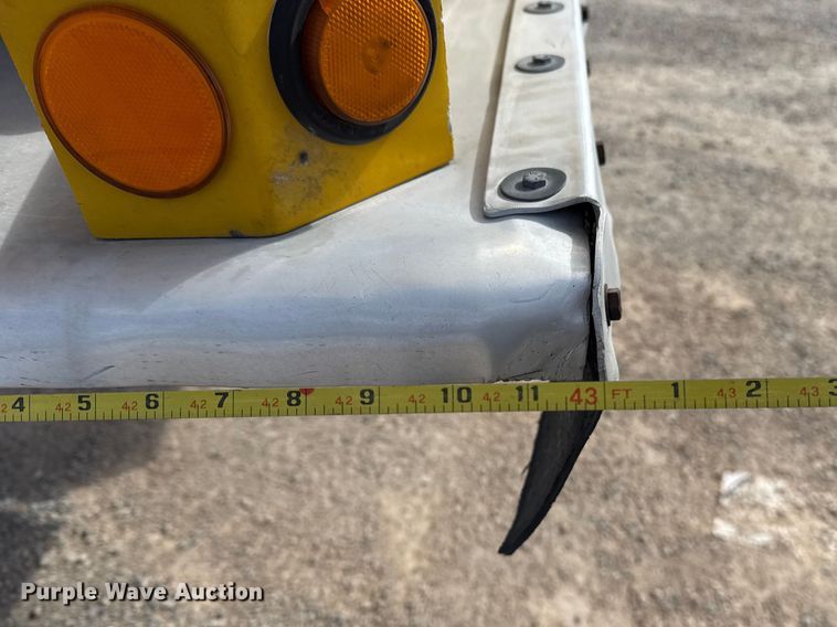 image for item ES5873 2010 Beall BAST-97-3-DC tank trailer