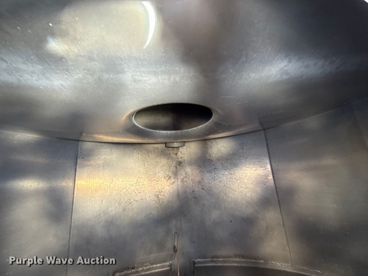 image for item ES5873 2010 Beall BAST-97-3-DC tank trailer