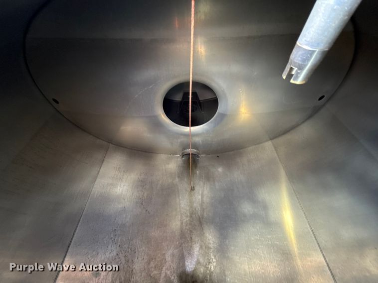 image for item ES5873 2010 Beall BAST-97-3-DC tank trailer