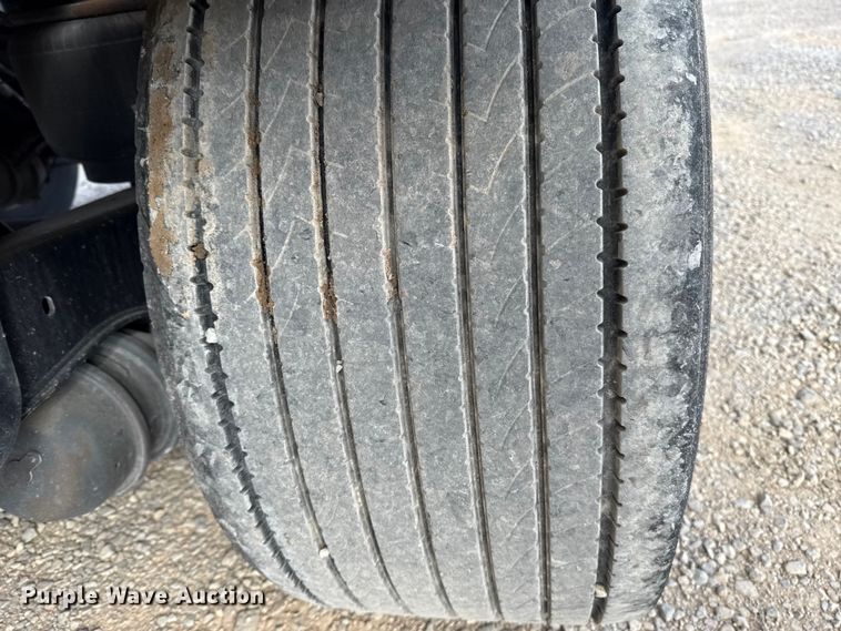 image for item ES5873 2010 Beall BAST-97-3-DC tank trailer