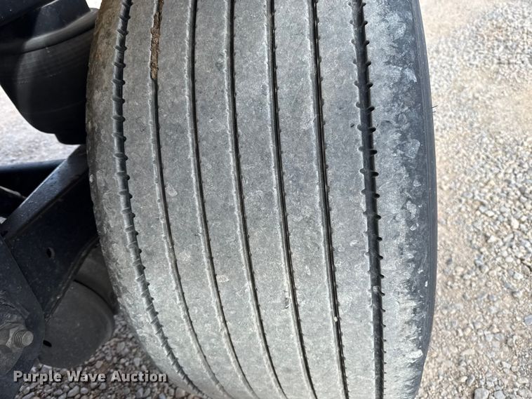 image for item ES5873 2010 Beall BAST-97-3-DC tank trailer