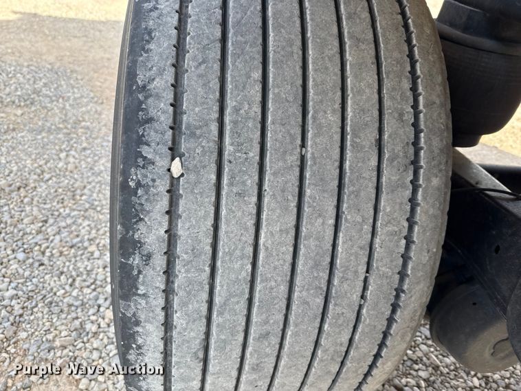 image for item ES5873 2010 Beall BAST-97-3-DC tank trailer