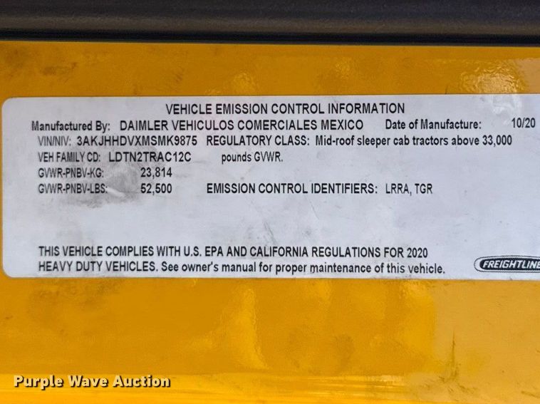 image for item ES5874 2021 Freightliner Cascadia 126 semi truck