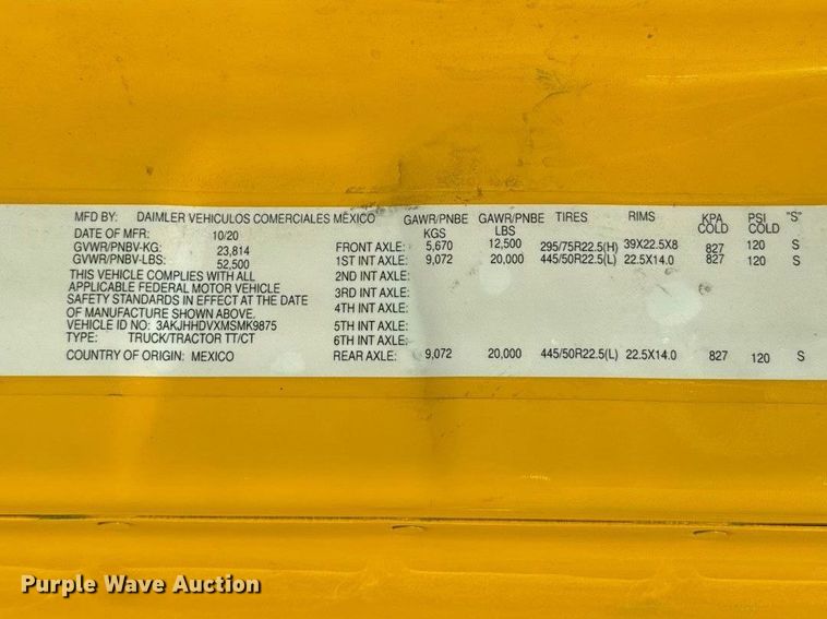 image for item ES5874 2021 Freightliner Cascadia 126 semi truck