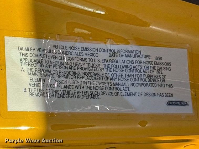 image for item ES5874 2021 Freightliner Cascadia 126 semi truck