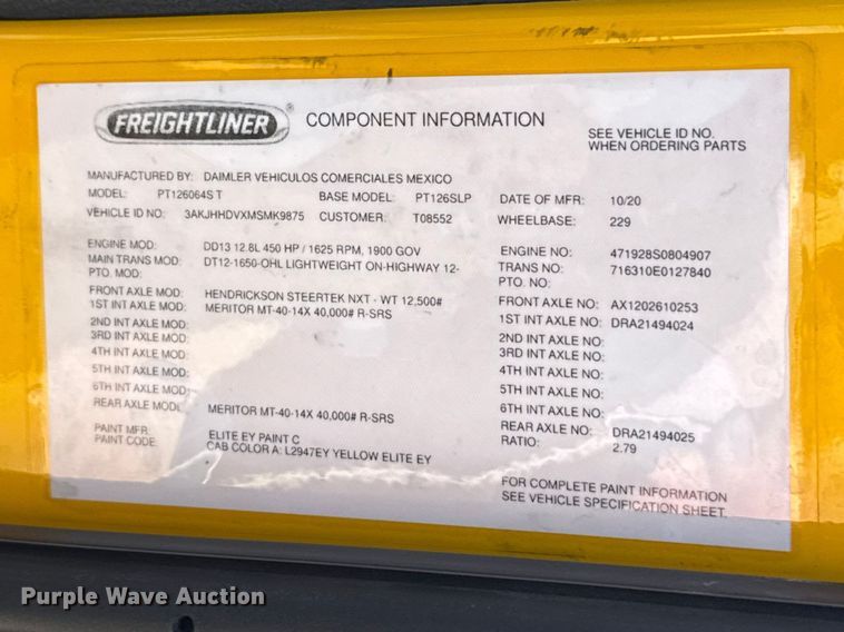 image for item ES5874 2021 Freightliner Cascadia 126 semi truck