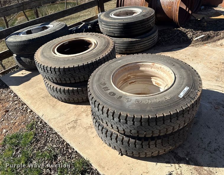 image for item ES5895 (8) wheels and tires