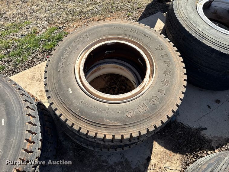 image for item ES5895 (8) wheels and tires