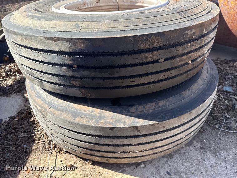 image for item ES5895 (8) wheels and tires