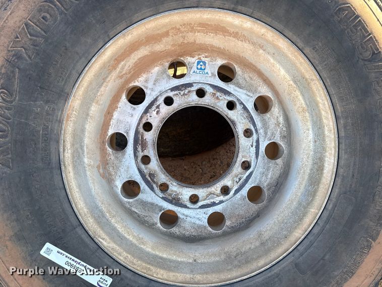 image for item ES5900 Wheels and tires