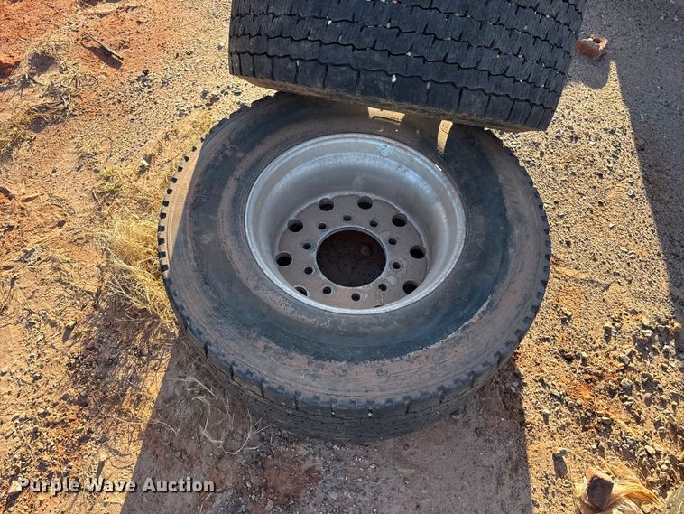 image for item ES5900 Wheels and tires