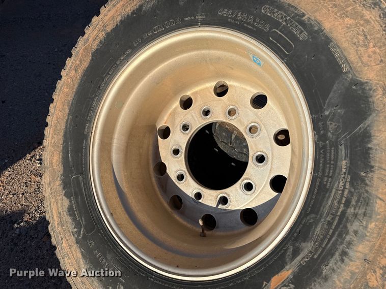 image for item ES5900 Wheels and tires