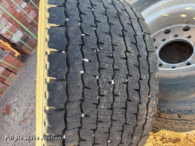 image for item ES5900 Wheels and tires