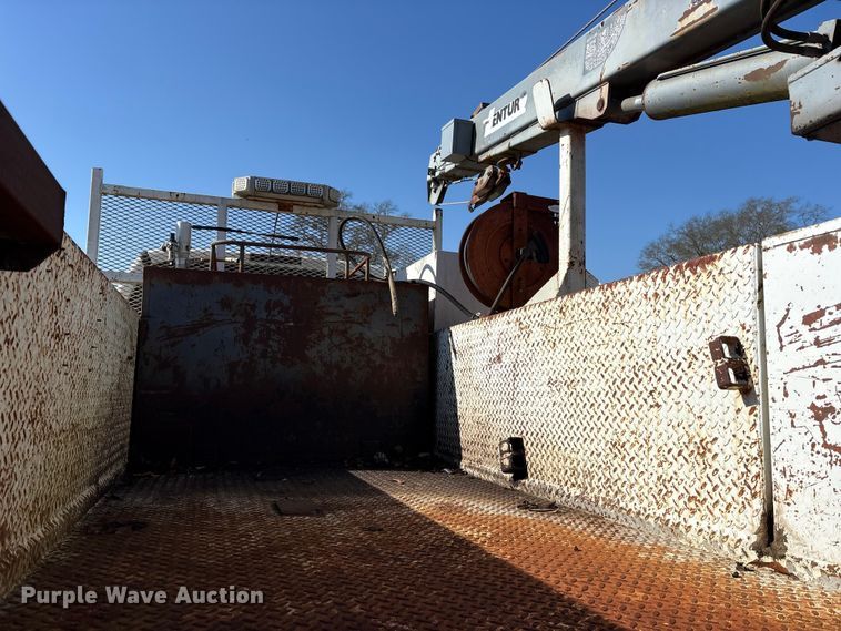 image for item ES8544 2008 Ford F650 Super Duty Crew Cab utility / service truck