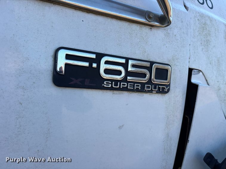 image for item ES8544 2008 Ford F650 Super Duty Crew Cab utility / service truck