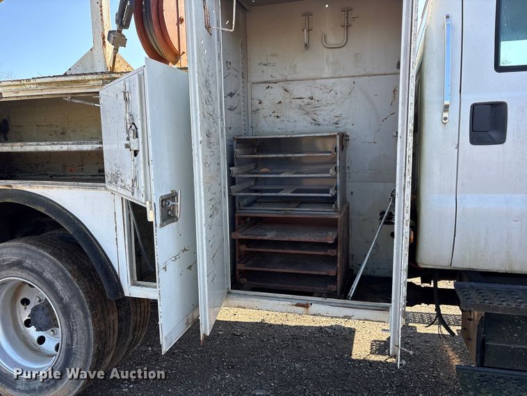 image for item ES8544 2008 Ford F650 Super Duty Crew Cab utility / service truck