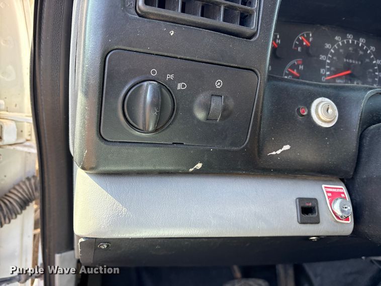 image for item ES8544 2008 Ford F650 Super Duty Crew Cab utility / service truck