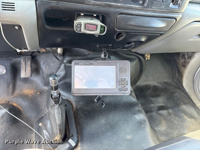 image for item ES8544 2008 Ford F650 Super Duty Crew Cab utility / service truck