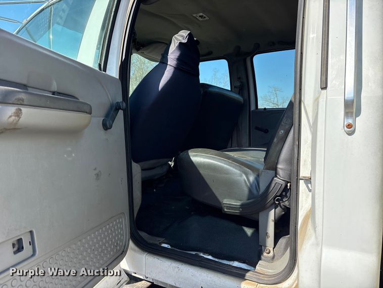 image for item ES8544 2008 Ford F650 Super Duty Crew Cab utility / service truck