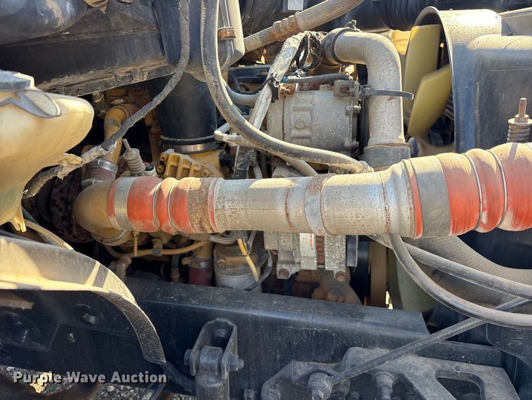 image for item ES8544 2008 Ford F650 Super Duty Crew Cab utility / service truck