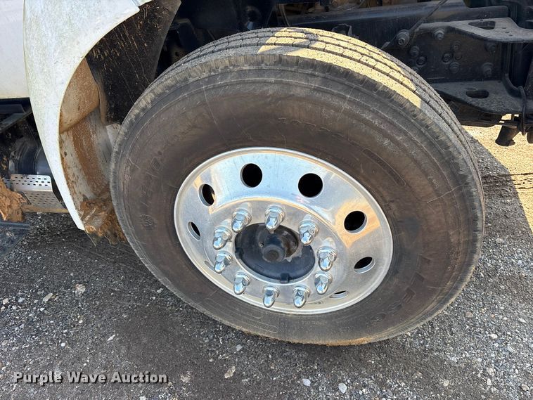 image for item ES8544 2008 Ford F650 Super Duty Crew Cab utility / service truck