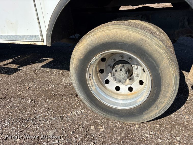 image for item ES8544 2008 Ford F650 Super Duty Crew Cab utility / service truck