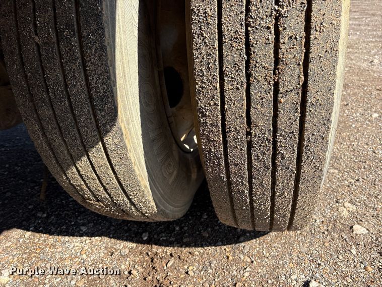 image for item ES8544 2008 Ford F650 Super Duty Crew Cab utility / service truck