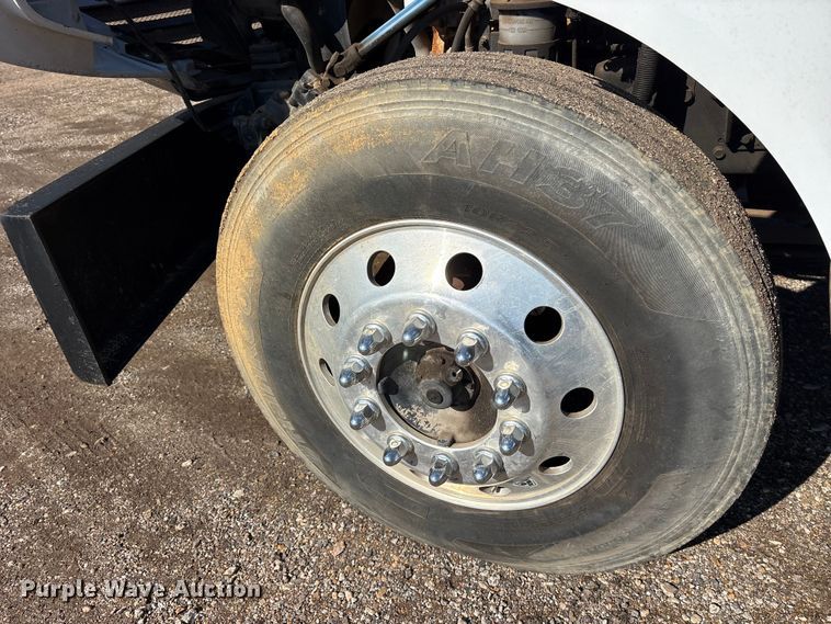 image for item ES8544 2008 Ford F650 Super Duty Crew Cab utility / service truck