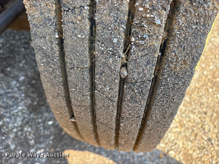 image for item ES8544 2008 Ford F650 Super Duty Crew Cab utility / service truck