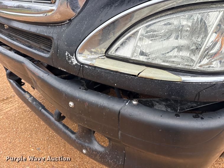 image for item ES8571 2006 Freightliner Columbia semi truck