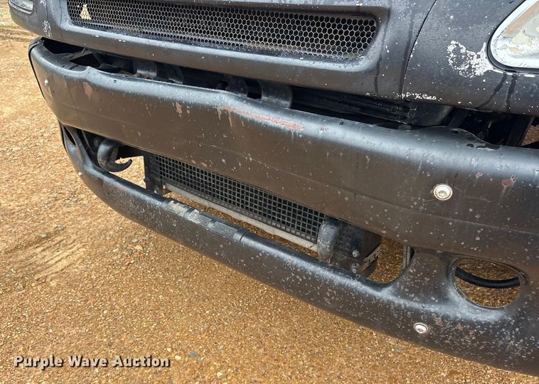 image for item ES8571 2006 Freightliner Columbia semi truck