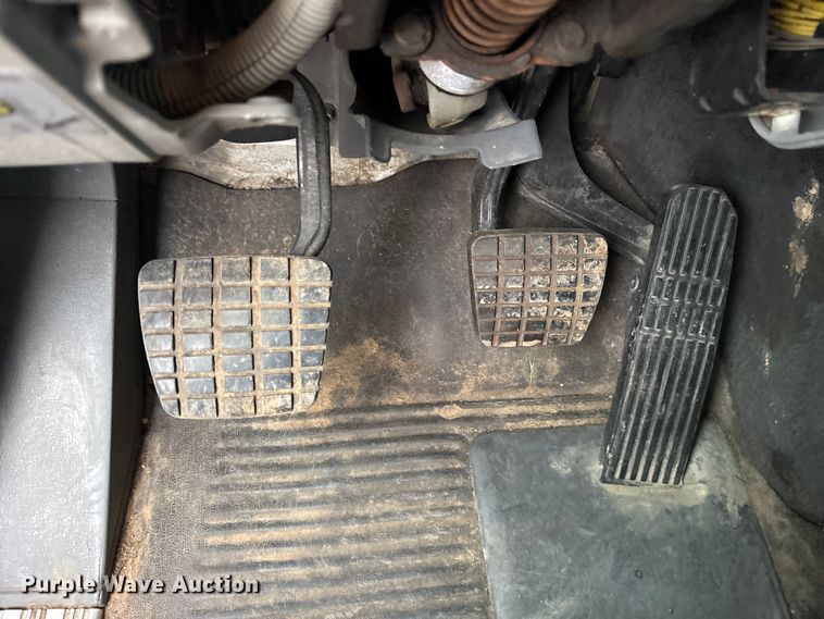 image for item ES8571 2006 Freightliner Columbia semi truck