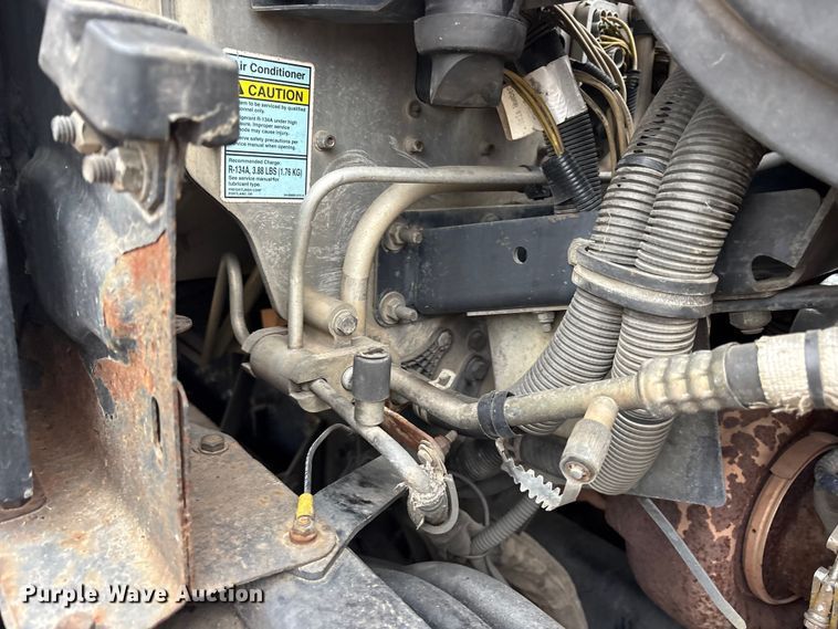 image for item ES8571 2006 Freightliner Columbia semi truck