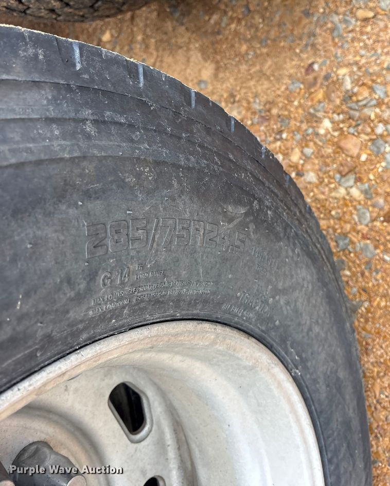 image for item ES8571 2006 Freightliner Columbia semi truck