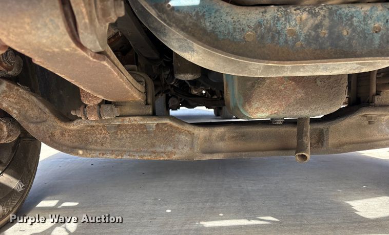 image for item ES8584 2006 International 7400 box truck