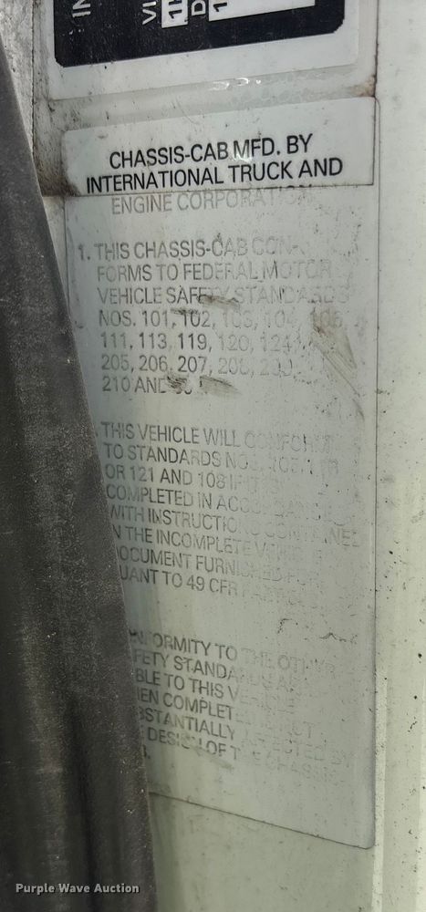 image for item ES8584 2006 International 7400 box truck