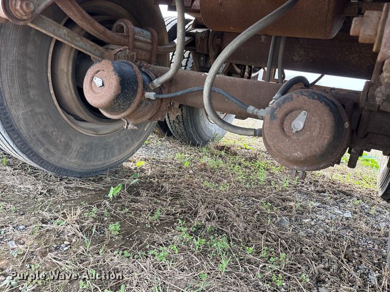 image for item ES8586 1991 Frauhauf flatbed trailer