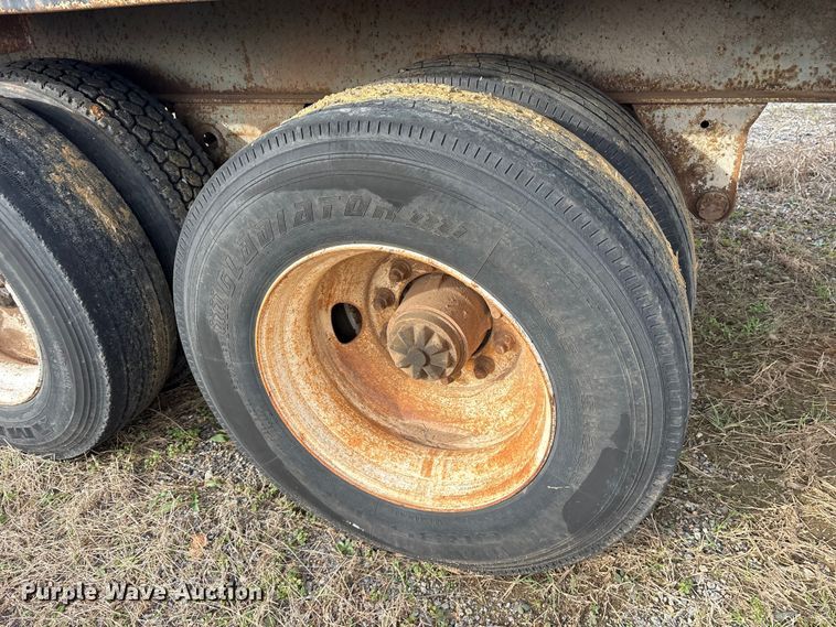 image for item ES8586 1991 Frauhauf flatbed trailer