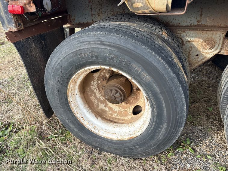 image for item ES8586 1991 Frauhauf flatbed trailer