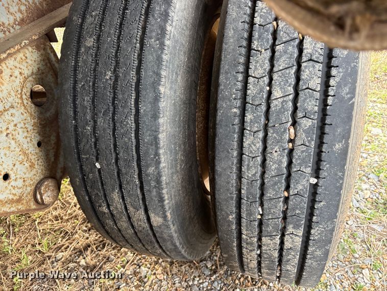 image for item ES8586 1991 Frauhauf flatbed trailer