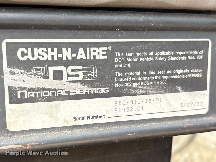 image for item ES8587 2000 International 8100 semi truck