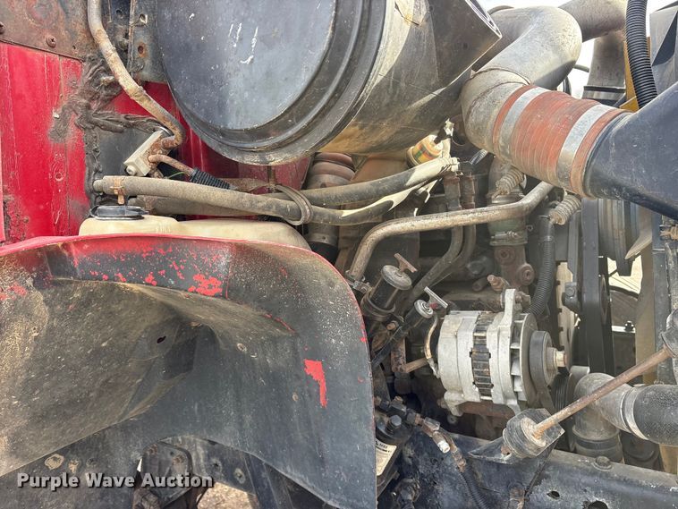 image for item ES8587 2000 International 8100 semi truck