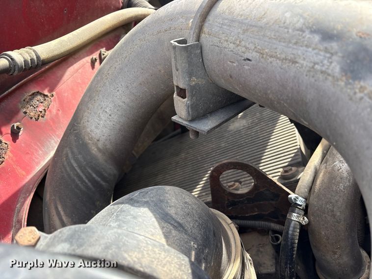 image for item ES8587 2000 International 8100 semi truck