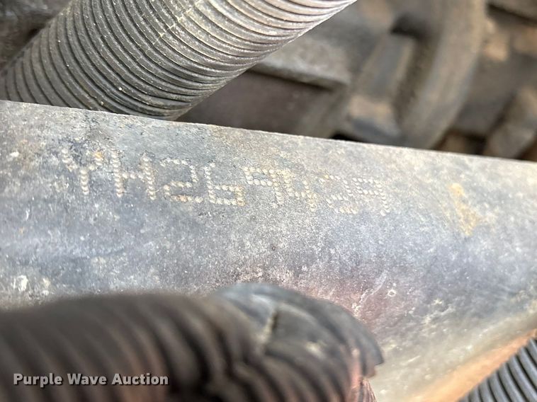 image for item ES8587 2000 International 8100 semi truck